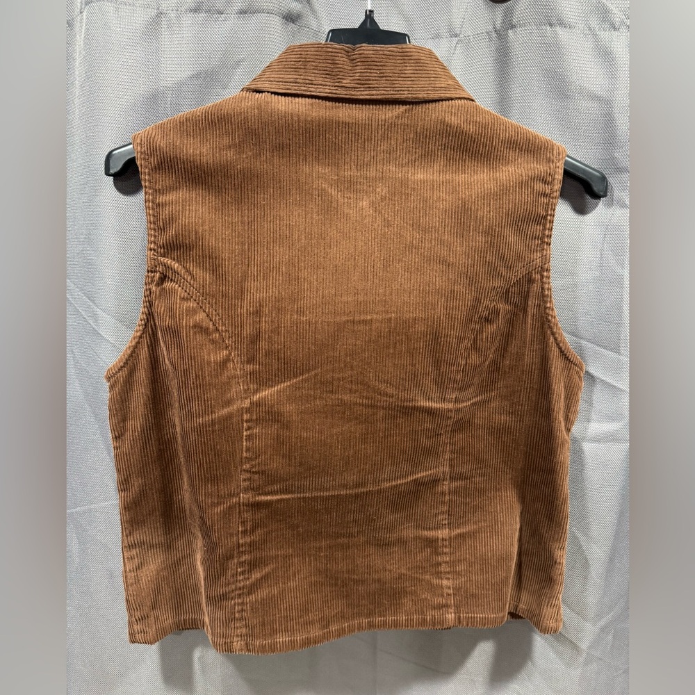 Northcrest Vest - Picture 2 of 5
